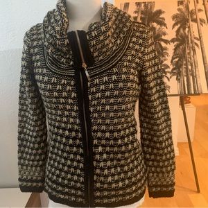 Willi Smith Brown and Tan Knit Sweater/Cardigan/Jacket. Zippered front.